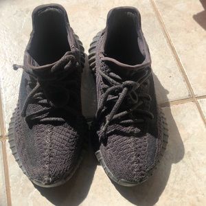 Adidas YEEZYs Boost 350 V2 Black